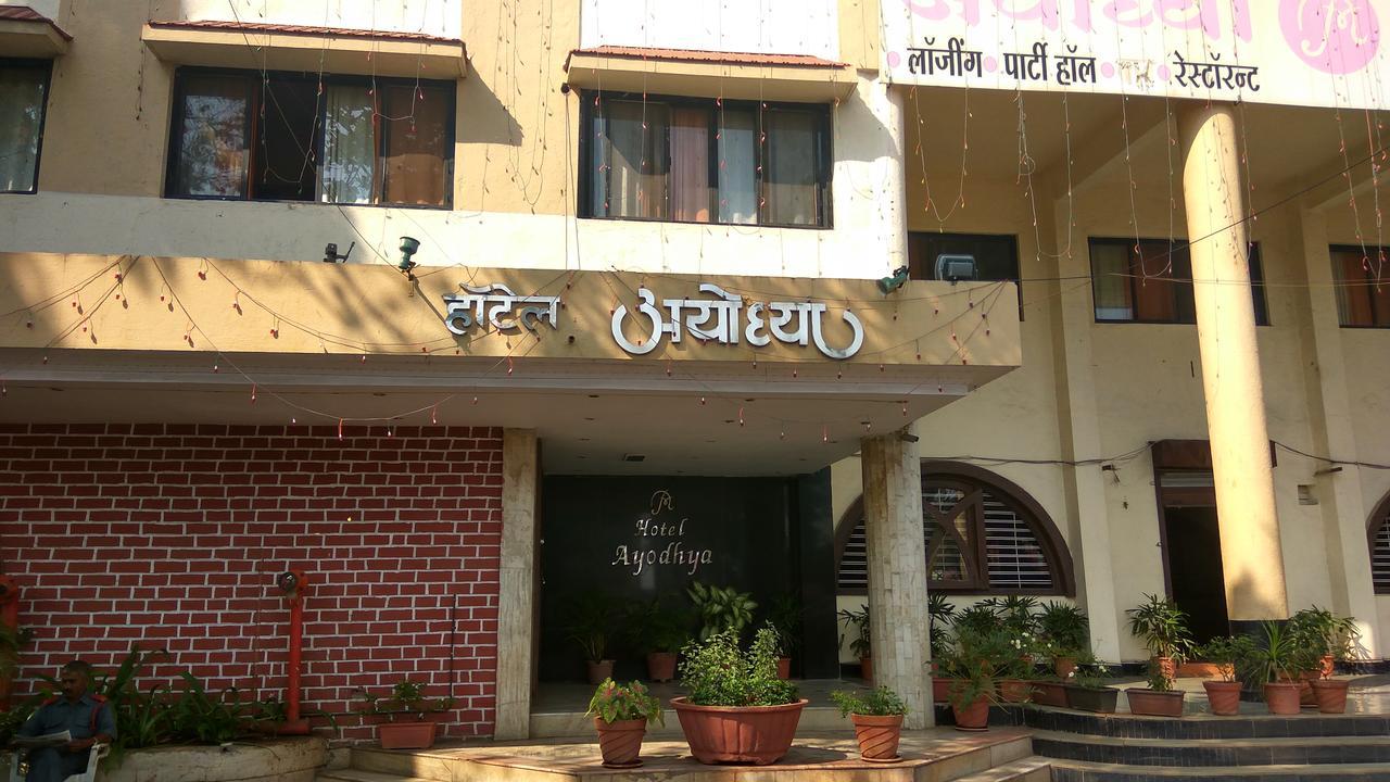 Hotel Ayodhya Nászik Kültér fotó